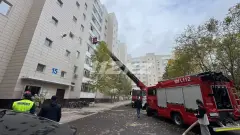 Жильцов столичной девятиэтажки эвакуируют из-за пожара